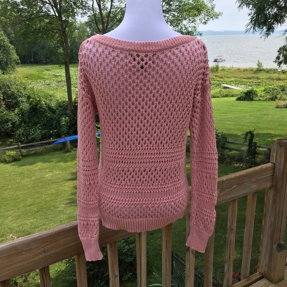 American Eagle Sweater ๐ฆ
- Picture 6 of 7